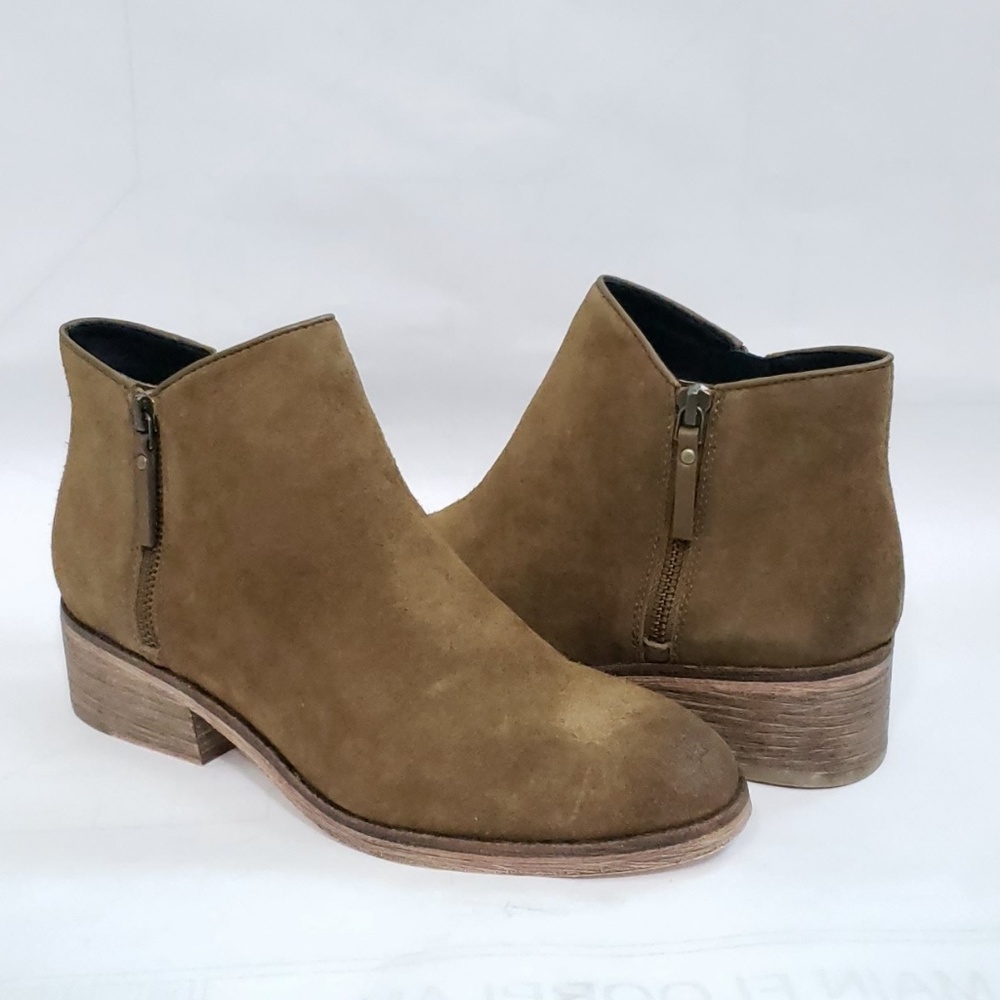 Flash sale!Cole Haan Hayes Flat Bootie
Olive Suede - Picture 1 of 8